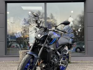YAMAHA MT-09