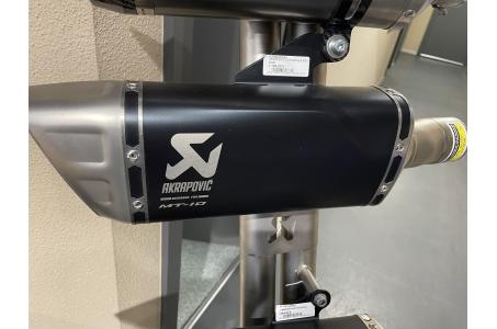 MT-10 / Silencieux akrapovic slip-on air noir
