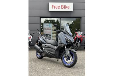 YAMAHA XMAX 300