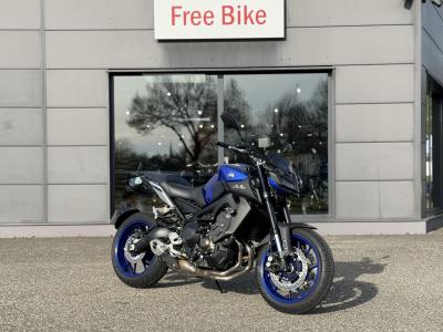 YAMAHA MT-09