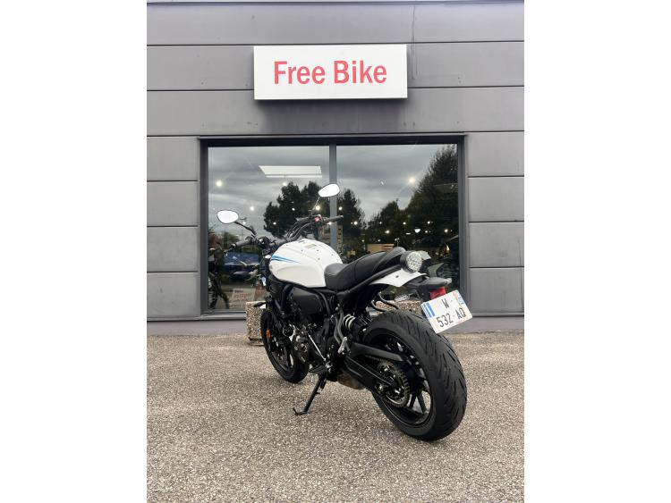 YAMAHA XSR 700